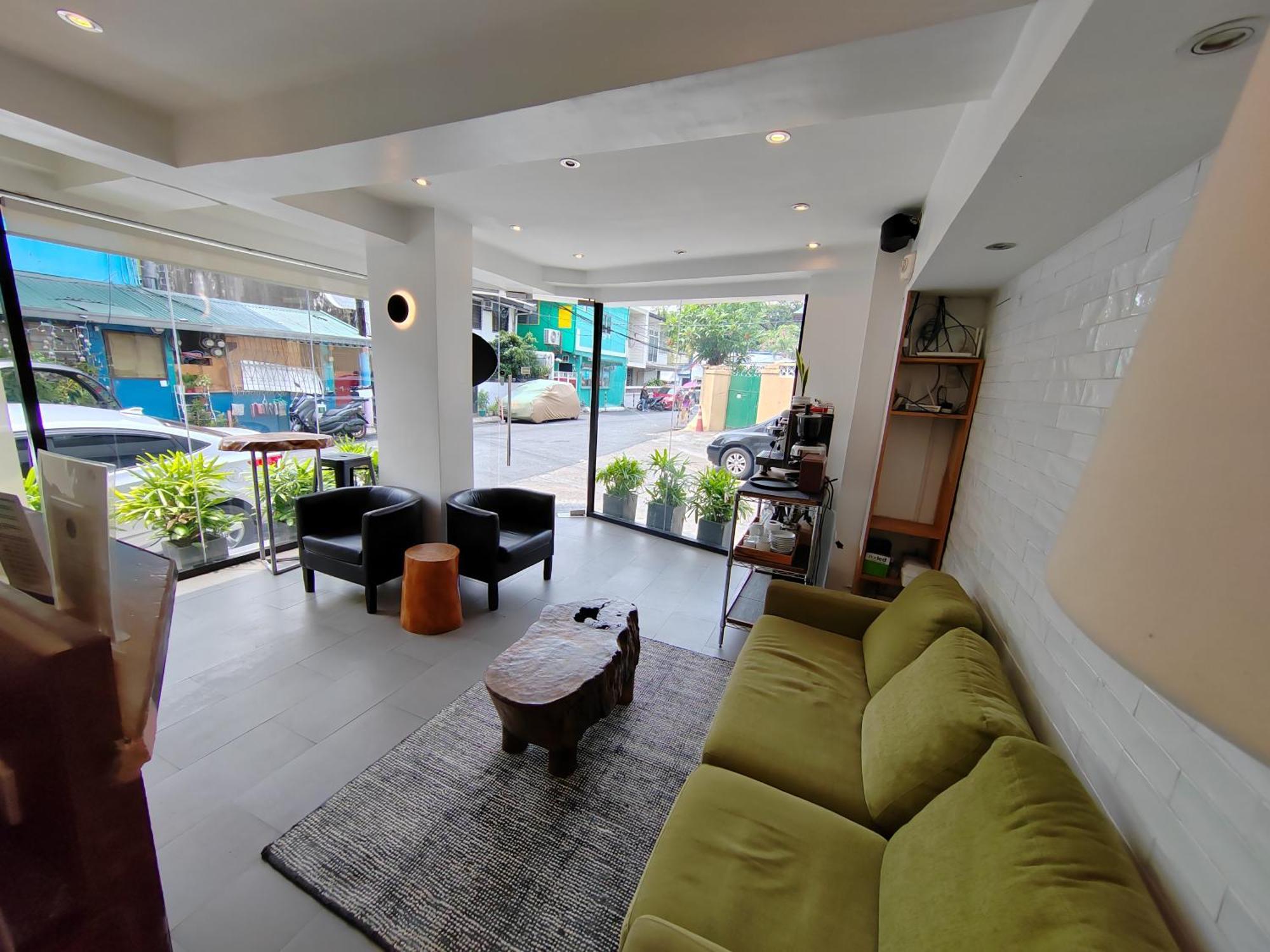 Gomez House Hotel Makati City Екстериор снимка