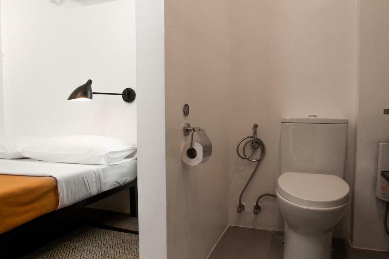 Gomez House Hotel Makati City Екстериор снимка